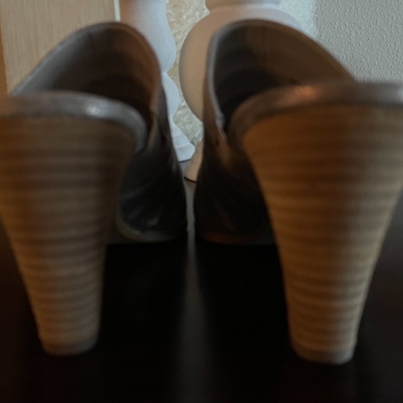 Paul Green peep toe heels - Picture 3 of 4